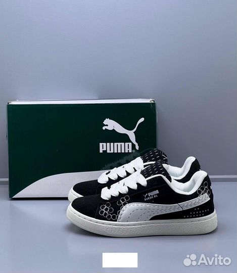 Кроссовки женские