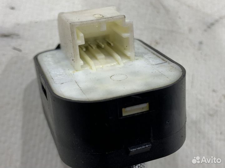 Переключатель регулировки зеркал