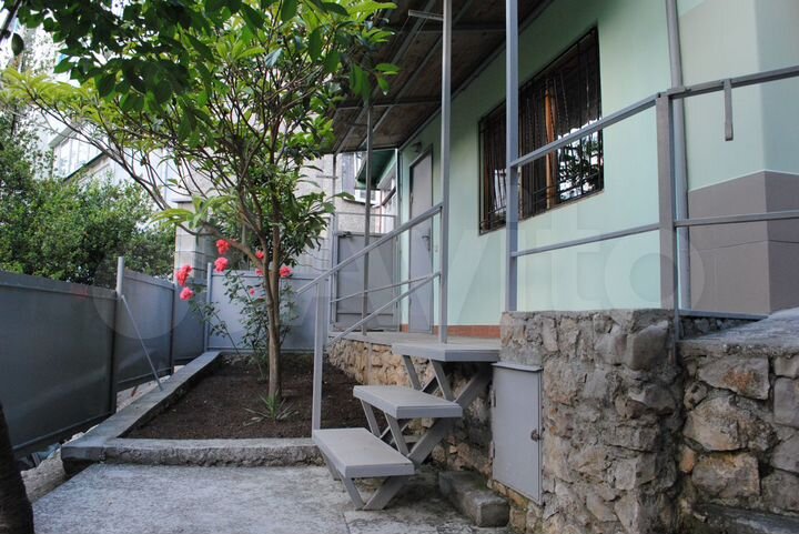 Дом 30 м² на участке 1 сот.