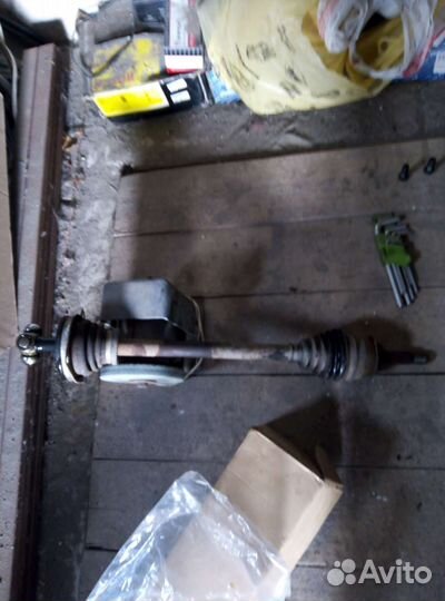 Привод левый renault logan 1 в сборе