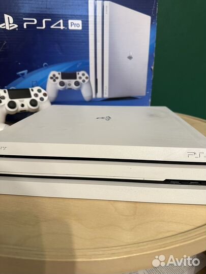 Sony playstation 4 pro 1tb с ps+ deluxe