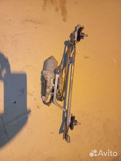 Трапеция дворников на Тойота Аурис 150 кузов