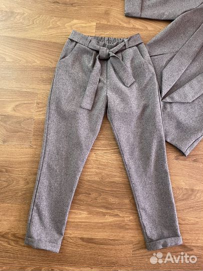 Костюм школьный на девочку,128-134 р