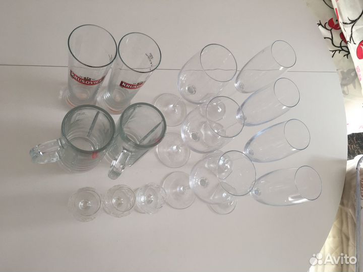 Набор:Бокалы для шамп/вина,рюмки, для пива,водки