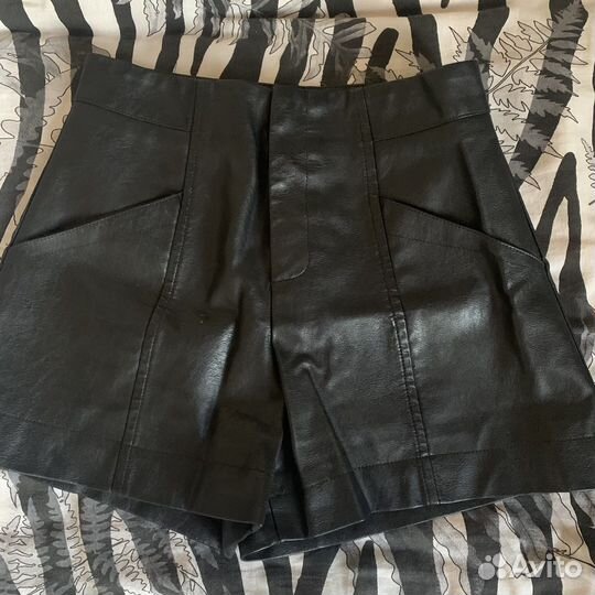 Шорты кожаные