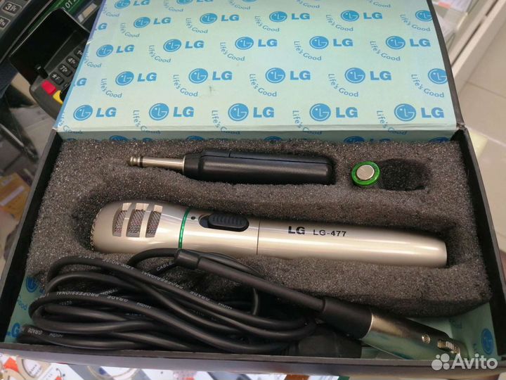 Динамический микрофон LG
