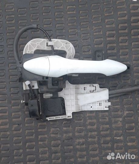 Hyundai ix35 Tucson замок двери