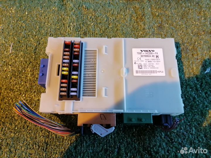 Блок комфорта 30765624 Volvo V70 S80 V50 AS98 BW B