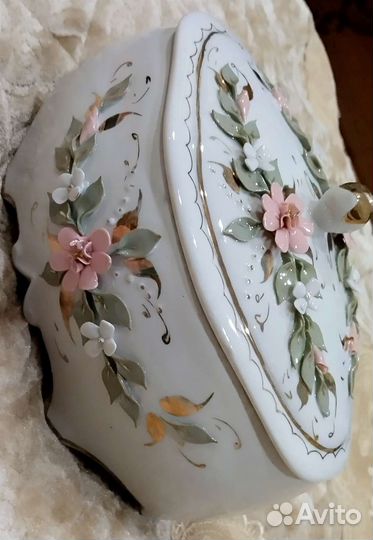 Большая шкатулка фарфор