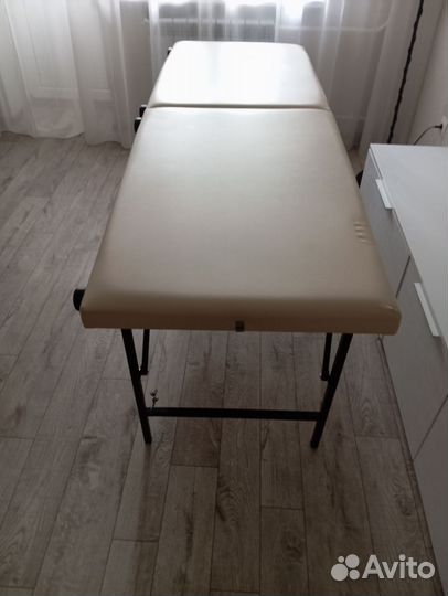 Кушетка для наращивания ресниц