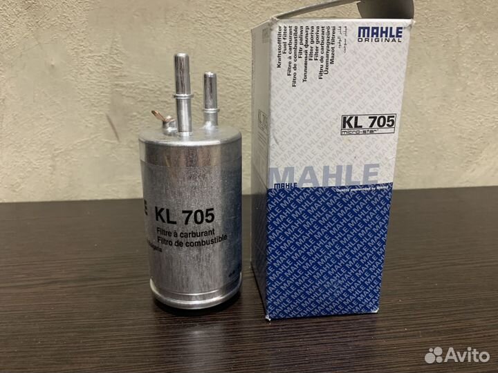 Фильтр топливный бензин Mahle для Volvo 32242190