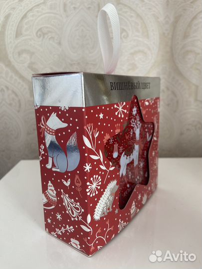 Подарочный набор L'Occitane. Вишневый цвет