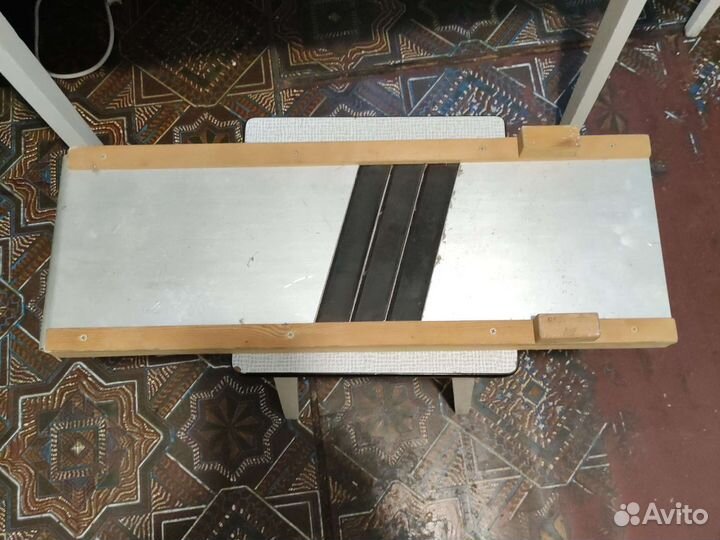 Кастрюли и кухонные принадлежности