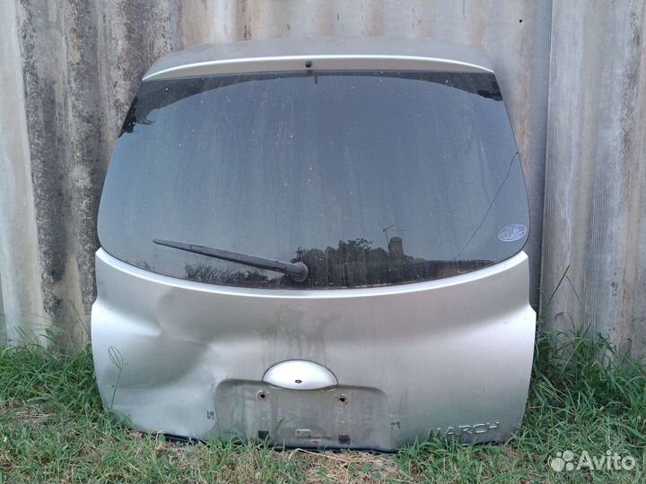 Крышка багажника Nissan March K12