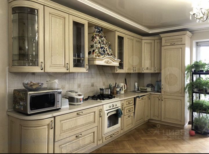 Дом 499 м² на участке 6 сот.