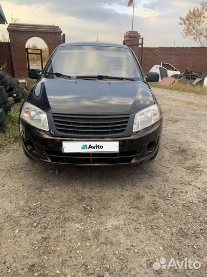 LADA Granta 1.6 МТ, 2013, битый, 300 000 км