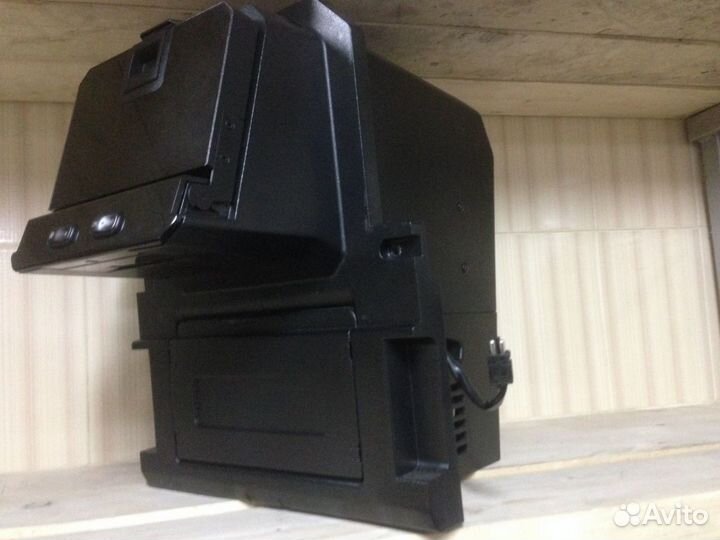 Продам компрессорный холодильник для Мерседес 221