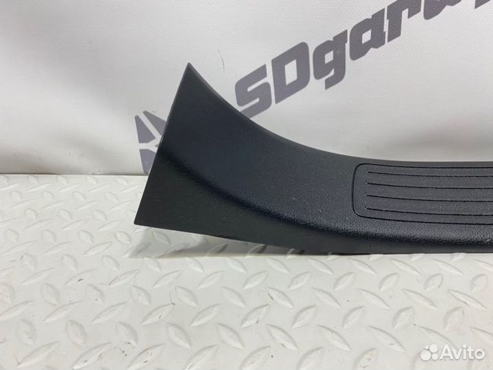 Накладка порога внутренняя задняя левая Mercedes