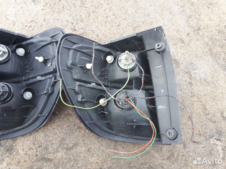 Стоп-сигнал пара Mazda 626 Capella 1998г