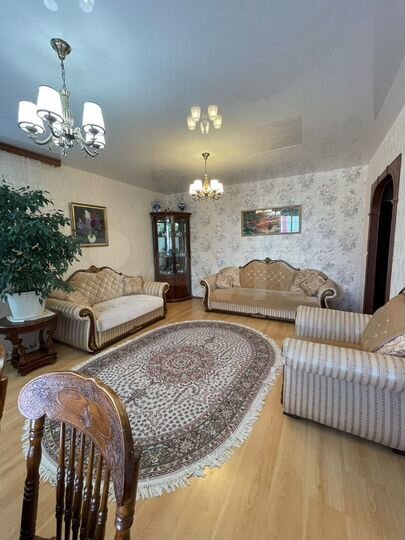 4-к. квартира, 102,3 м², 1/6 эт.