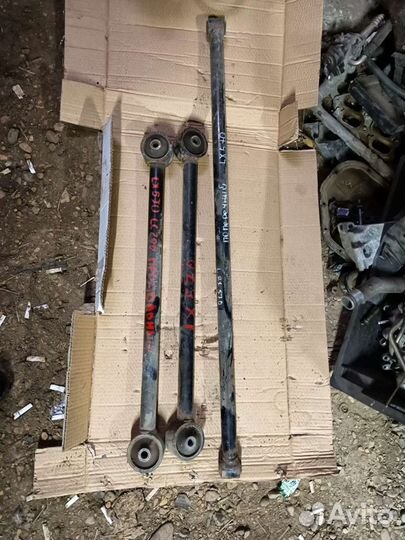 Задние рычаги Lx 570 Lc200