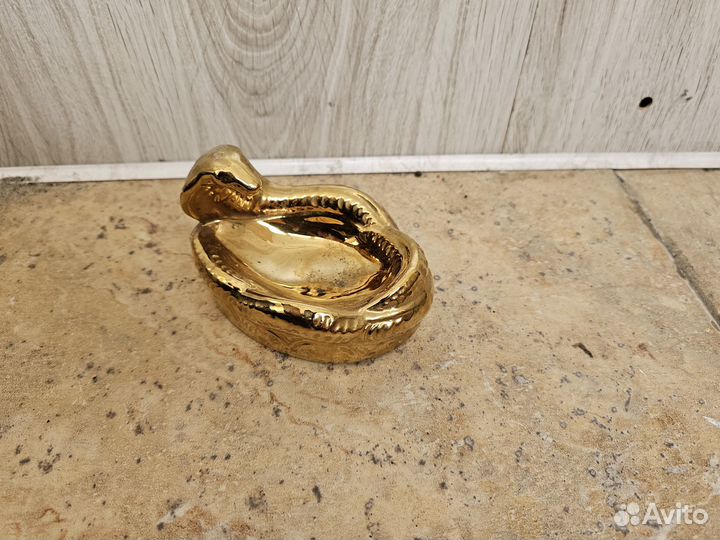 Уникальная пепельница 'Кобра'. Бесплатная доставк