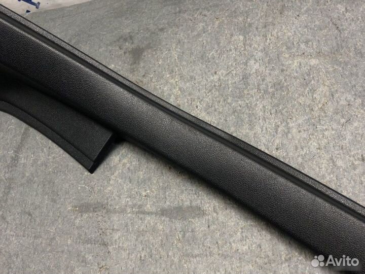 Обшивка порога задняя левая Nissan Almera G15