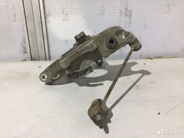 Цапфа задняя левая Mercedes-Benz S-Class W221 M273