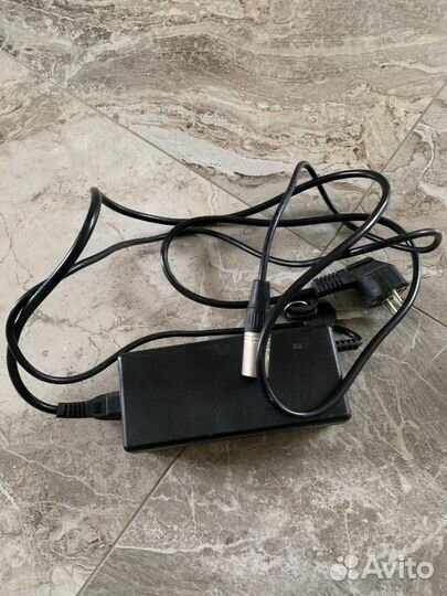 Электрическая инвалидная кресло-коляска (скутер)