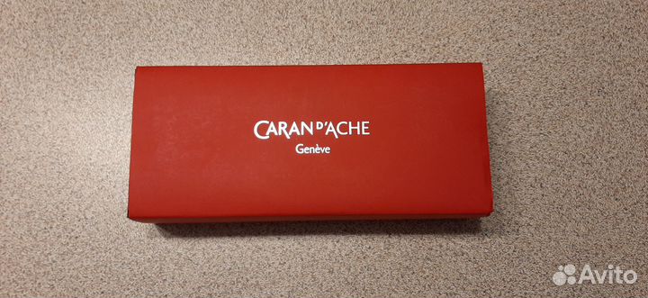 Перьевая ручка Caran d'Ache Ecridor Chevron Gold