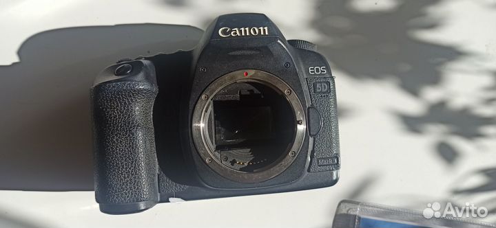 Зеркальный фотоаппарат canon 5d