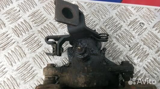 Суппорт тормозной задний правый renault master 2