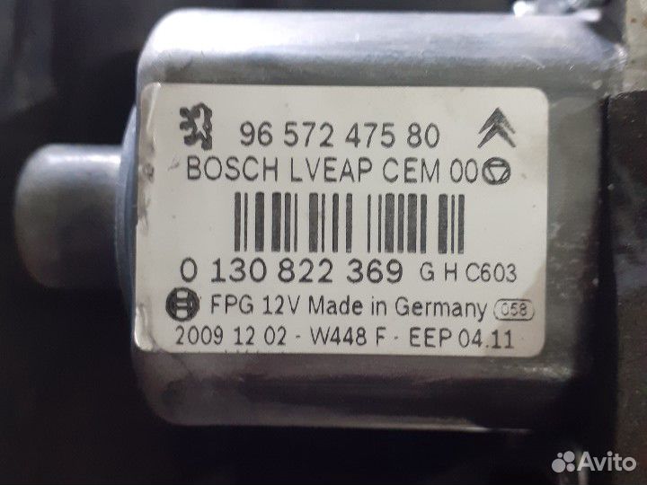 Стеклоподъемник передний правый Peugeot 308 Пежо 3