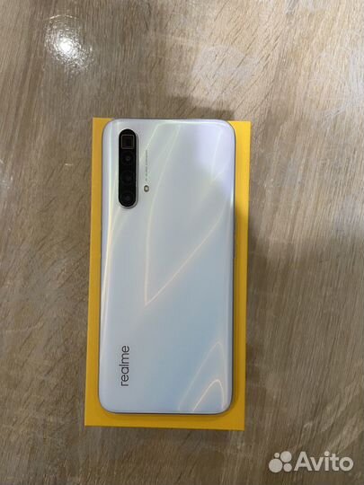 Телефон realme x3