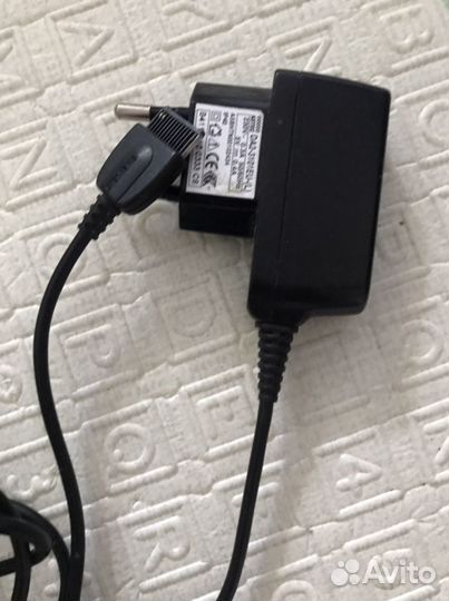 Зарядное устройство для телефона