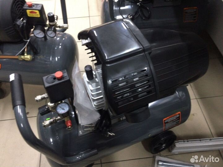 Компрессор Парма 1800Вт 285л/мин