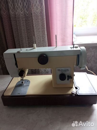 Швейная машина Чайка 134