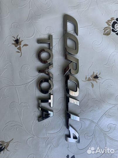 Эмблема toyota corolla 180