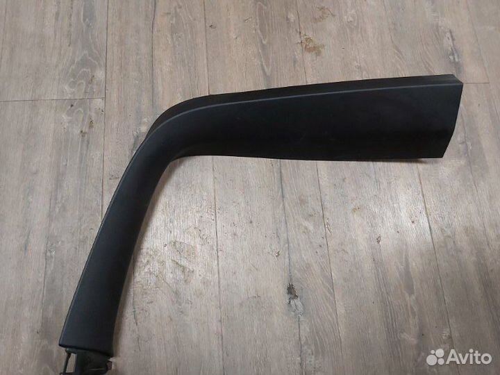 Обшивка двери багажника задняя правая Mercedes Gl