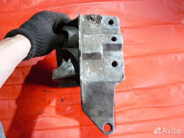 Кронштейн кпп Skoda Octavia 1.6 AEE 2000-2011г