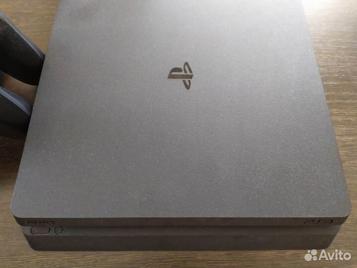 Sony PlayStation 4 slim 1tb
