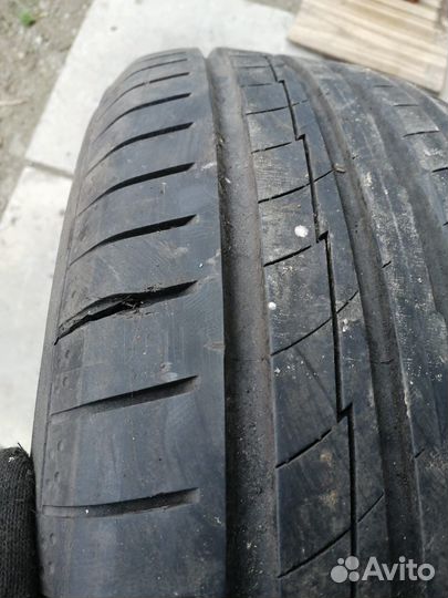 Yokohama BluEarth AE50 235/55 R18