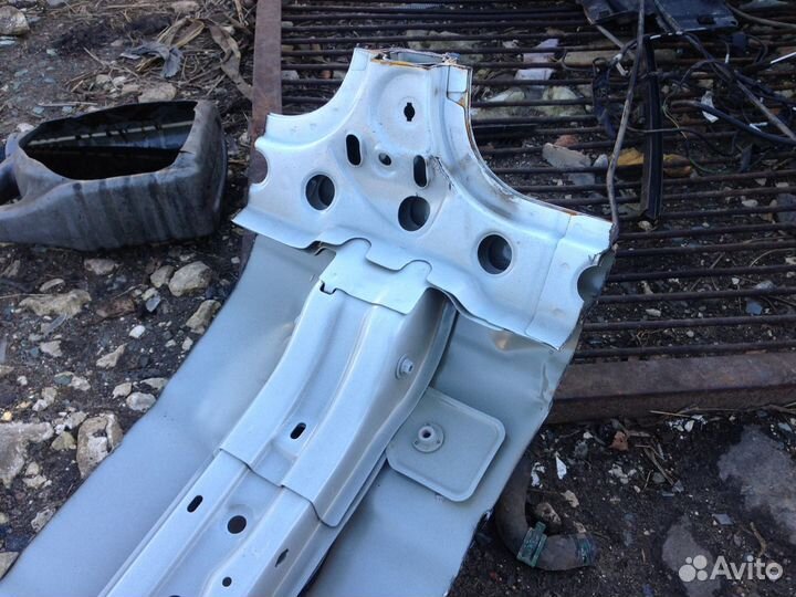 Поперечина крыши LADA Largus