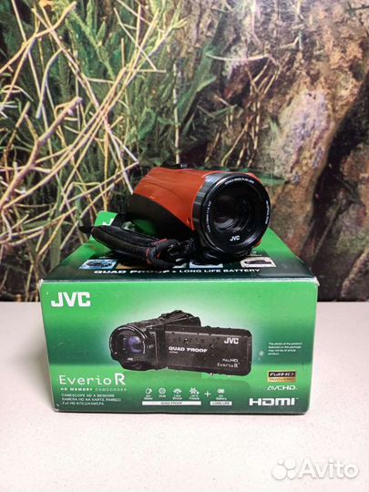 Видеокамера JVC