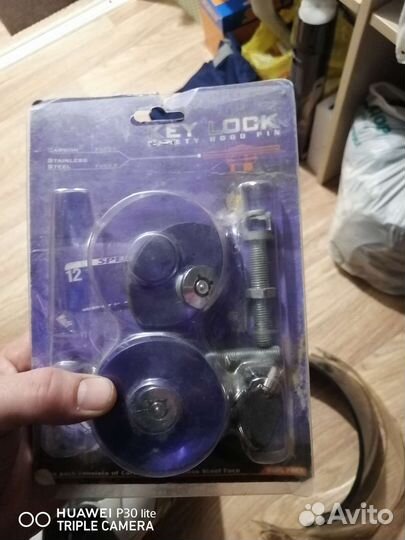 Спортивные замки капота