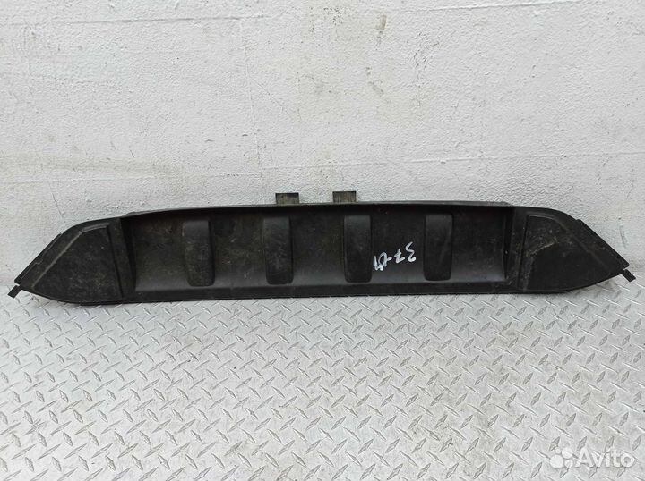 Воздуховод Audi Q7 4L 4L0121285