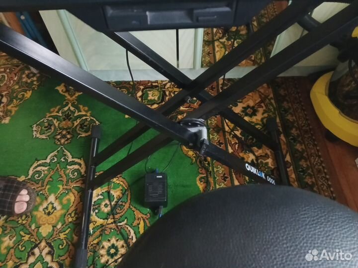 Yamaha PSR-640+стойка+стульчик+ педаль 