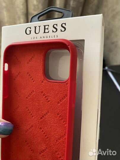 Чехол на iPhone 11 guess