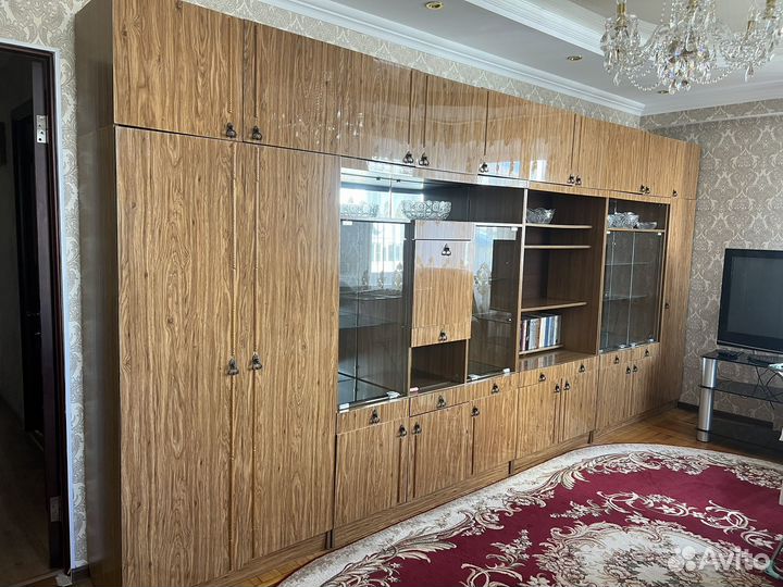 Стенка в гостиную