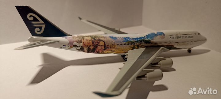 Модель самолета Boeing 747-400 Air New Zealand